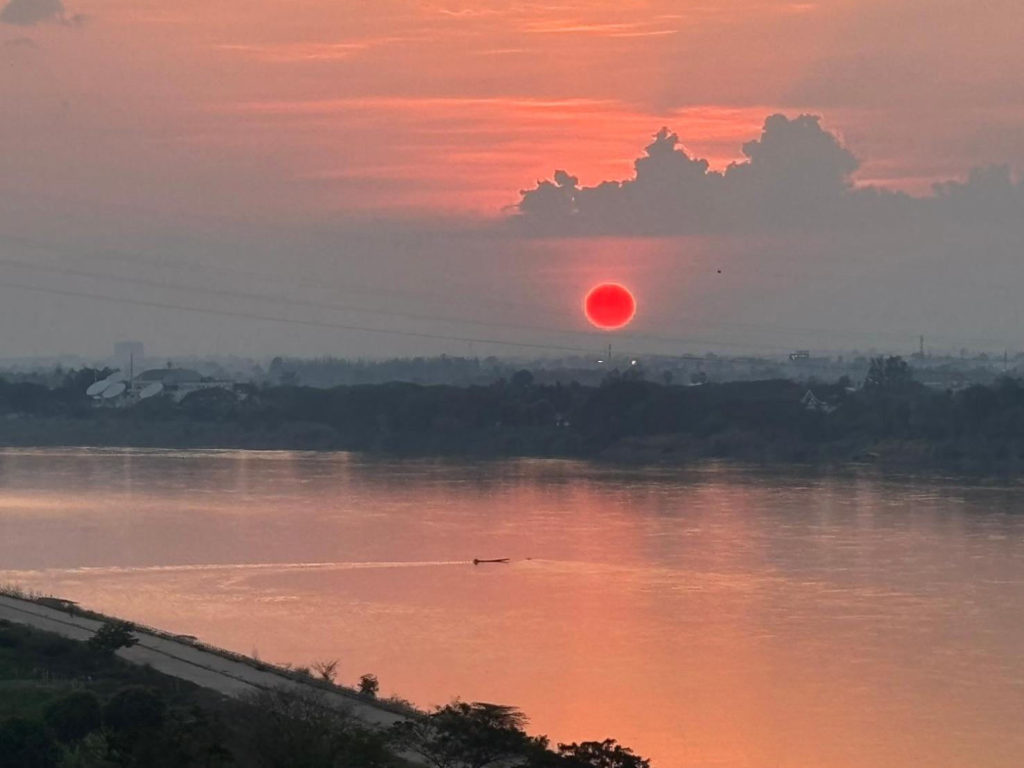 Royal Mekong Riverside Hotel ノーンカーイ エクステリア 写真