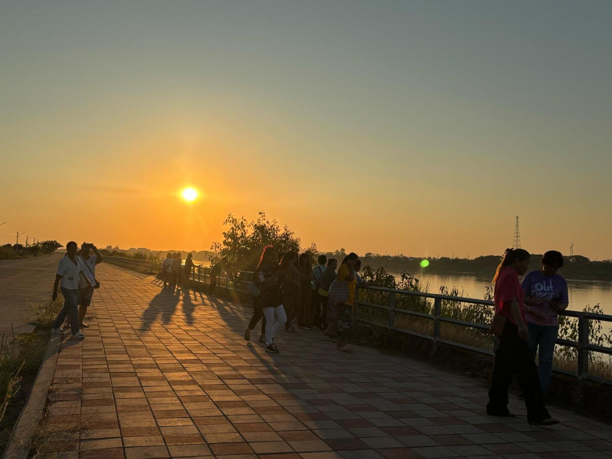 Royal Mekong Riverside Hotel ノーンカーイ エクステリア 写真