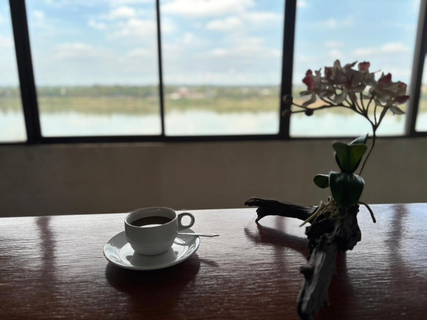 Royal Mekong Riverside Hotel ノーンカーイ エクステリア 写真